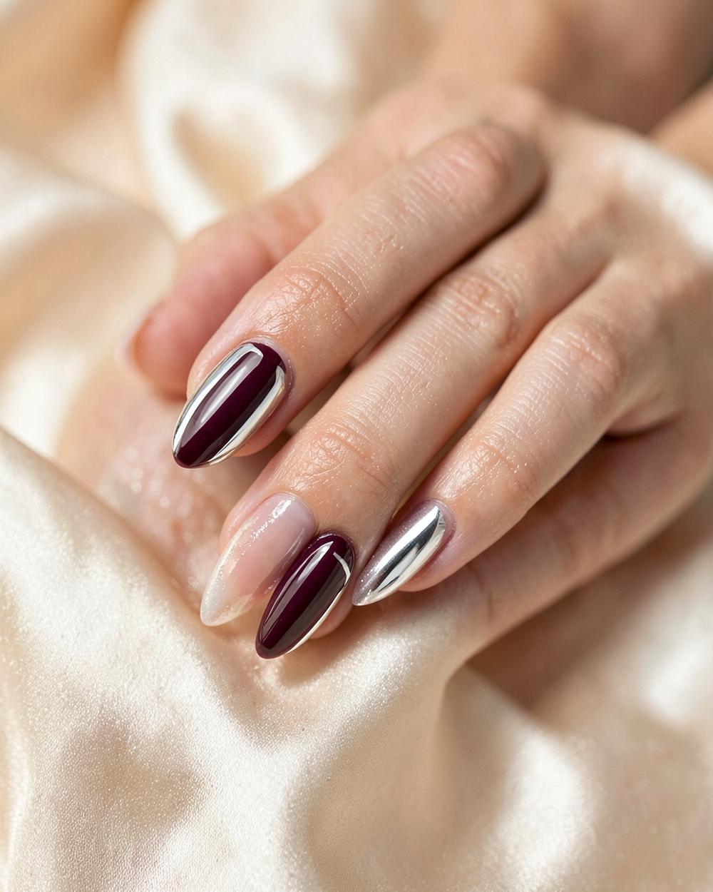 Chrome gel nails